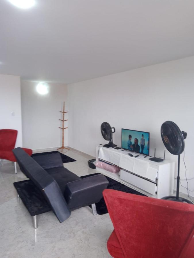 Apartamento Duplex Mobiliado Em Sao Pedro Da Aldeia Exterior photo